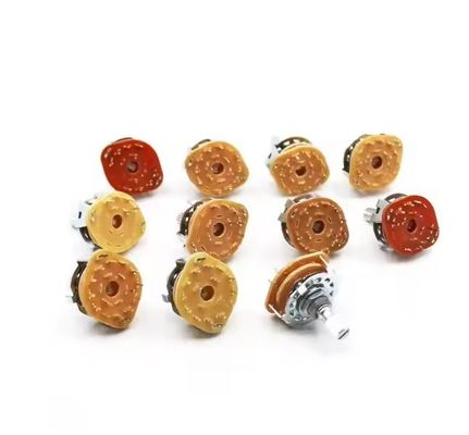 Commutateurs rotatifs de 6 mm de diamètre d'arbre pour applications lourdes couple de rotation 3 kgf.cm Max